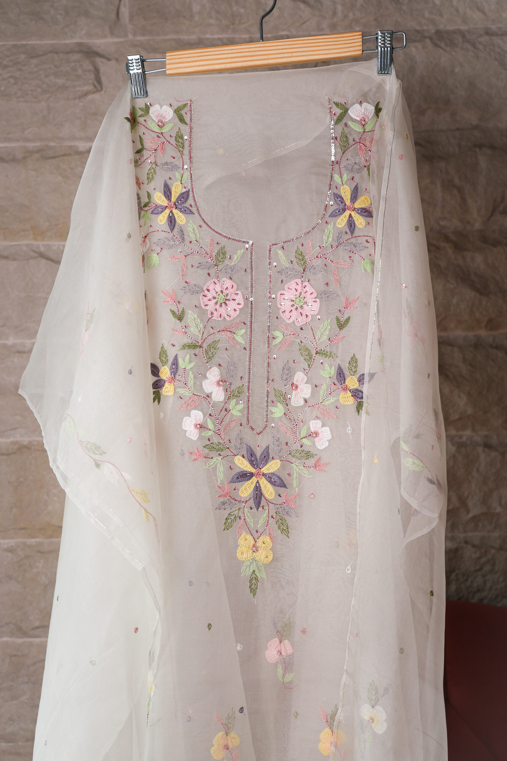 Phoolon Ka Khwaab | Ivory Pure Organza Chikankari Kurta Set With Parsi Work - Image 2