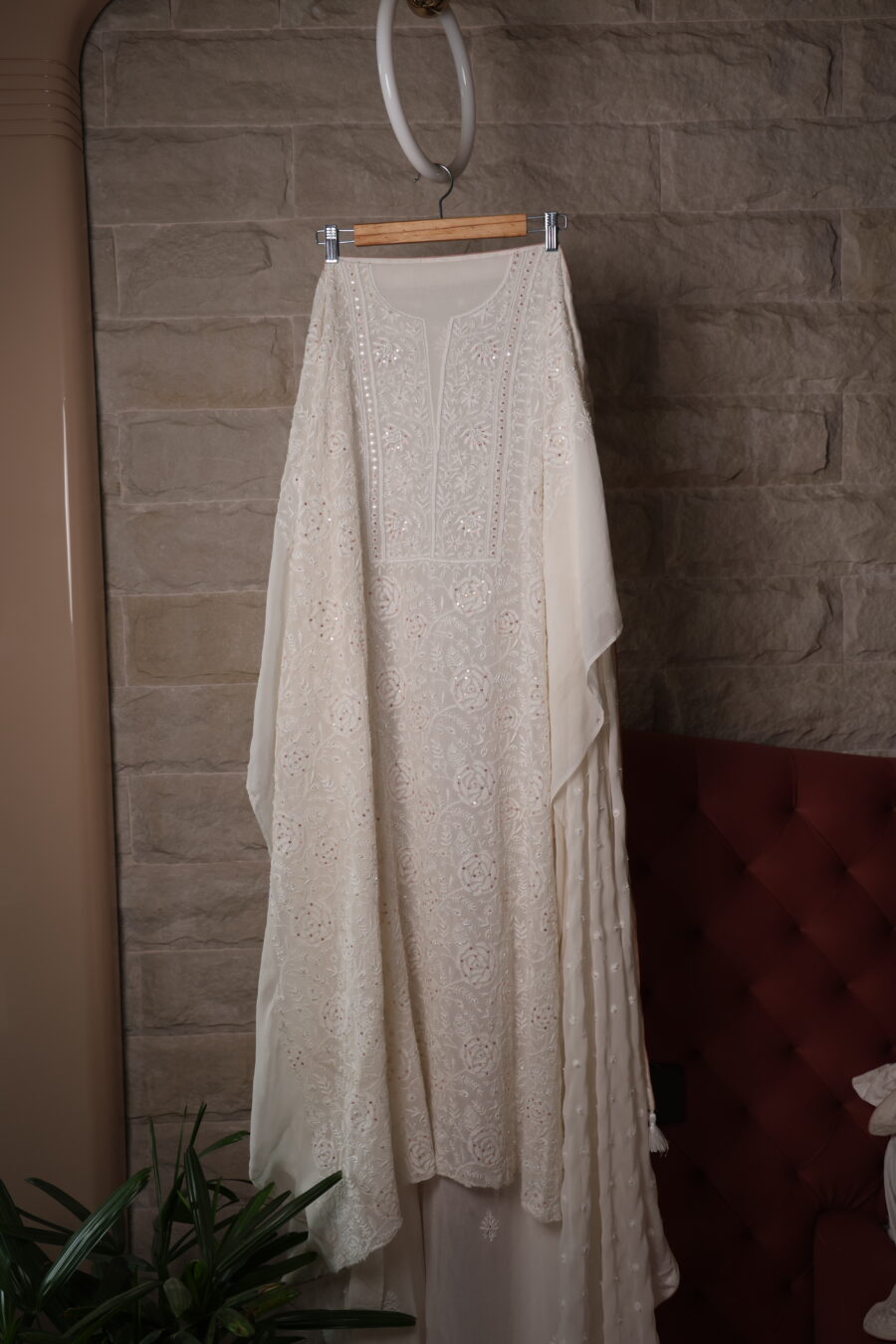 Lakhnavi Hand Embroidered Ivory Chikankari Kurta Dupatta Set