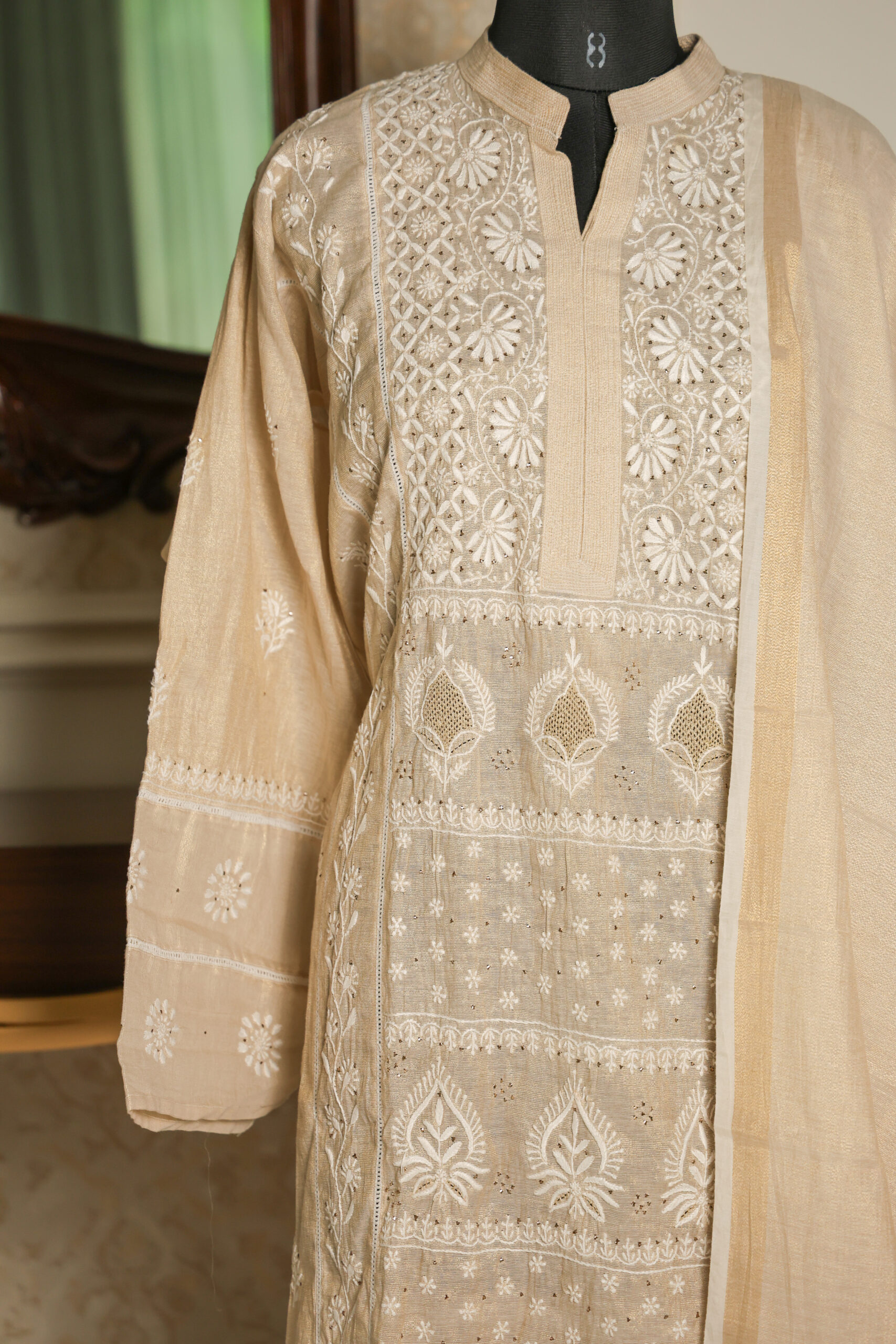 Noor-e-Zar | Light Gold Hand Embroidered Pure Tissue Silk Chikankari Kurta Set - Image 2
