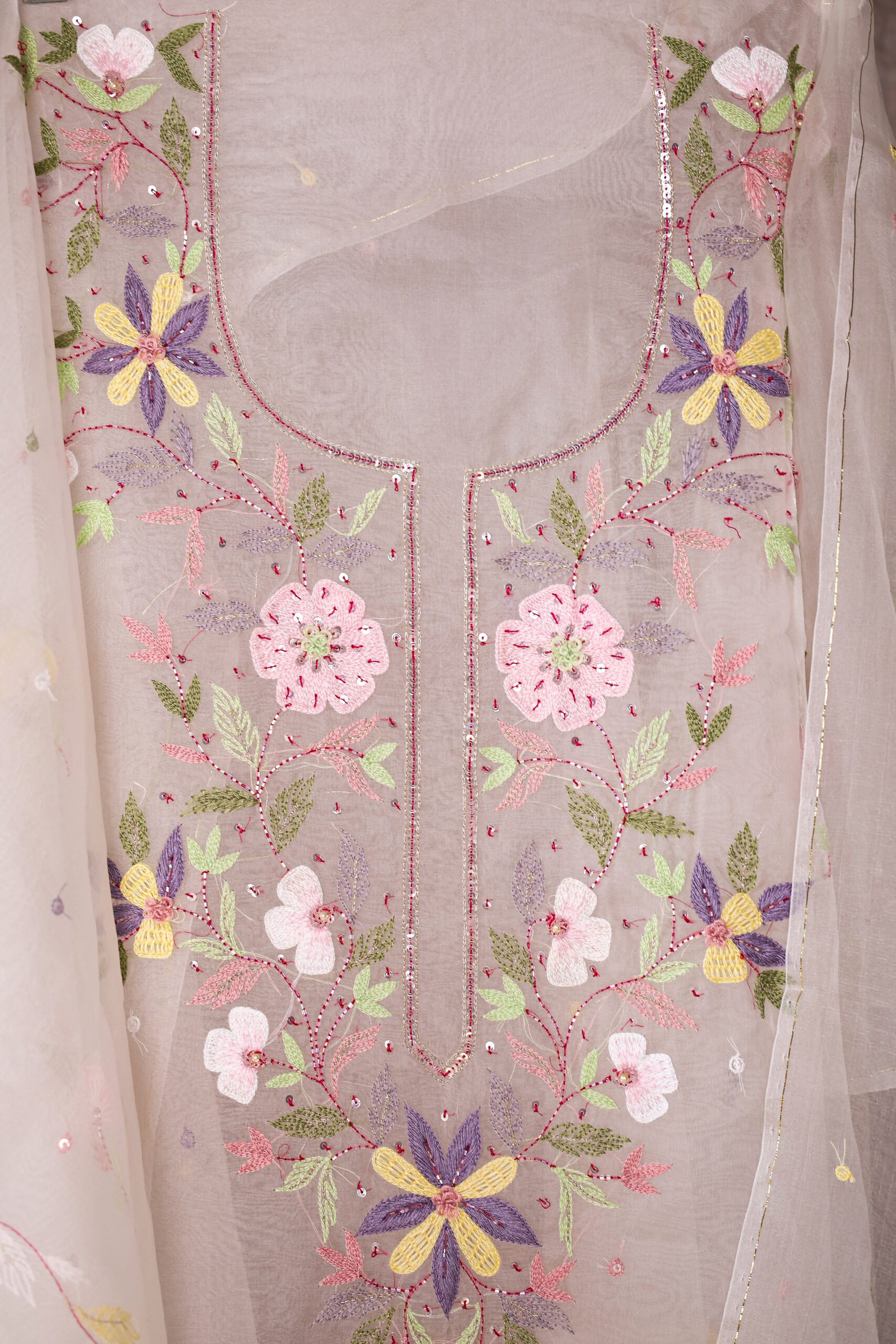 Phoolon Ka Khwaab | Ivory Pure Organza Chikankari Kurta Set With Parsi Work - Image 3
