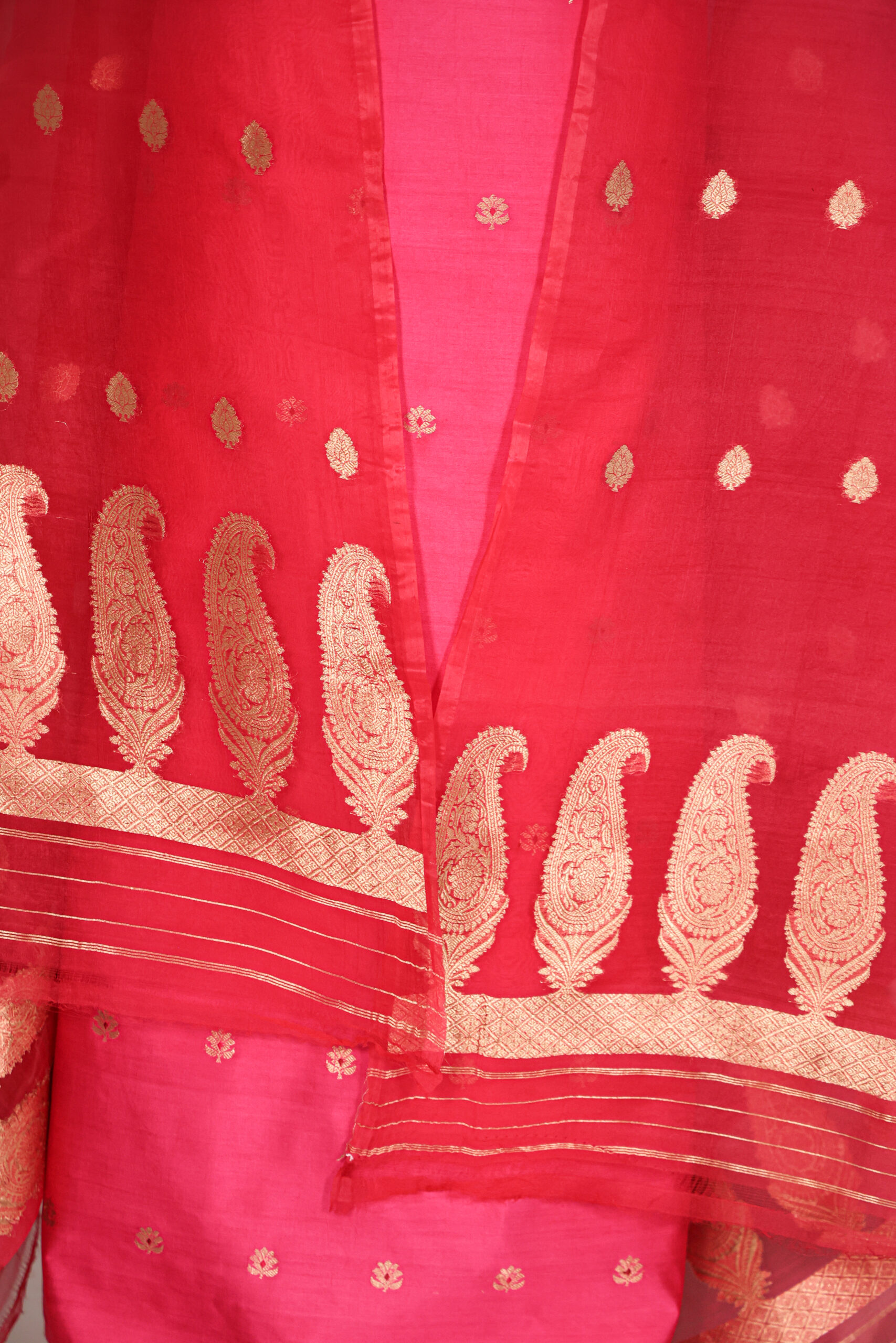 Gulabi Noor – Banarasi Katan Silk Suit with Organza Dupatta - Image 4