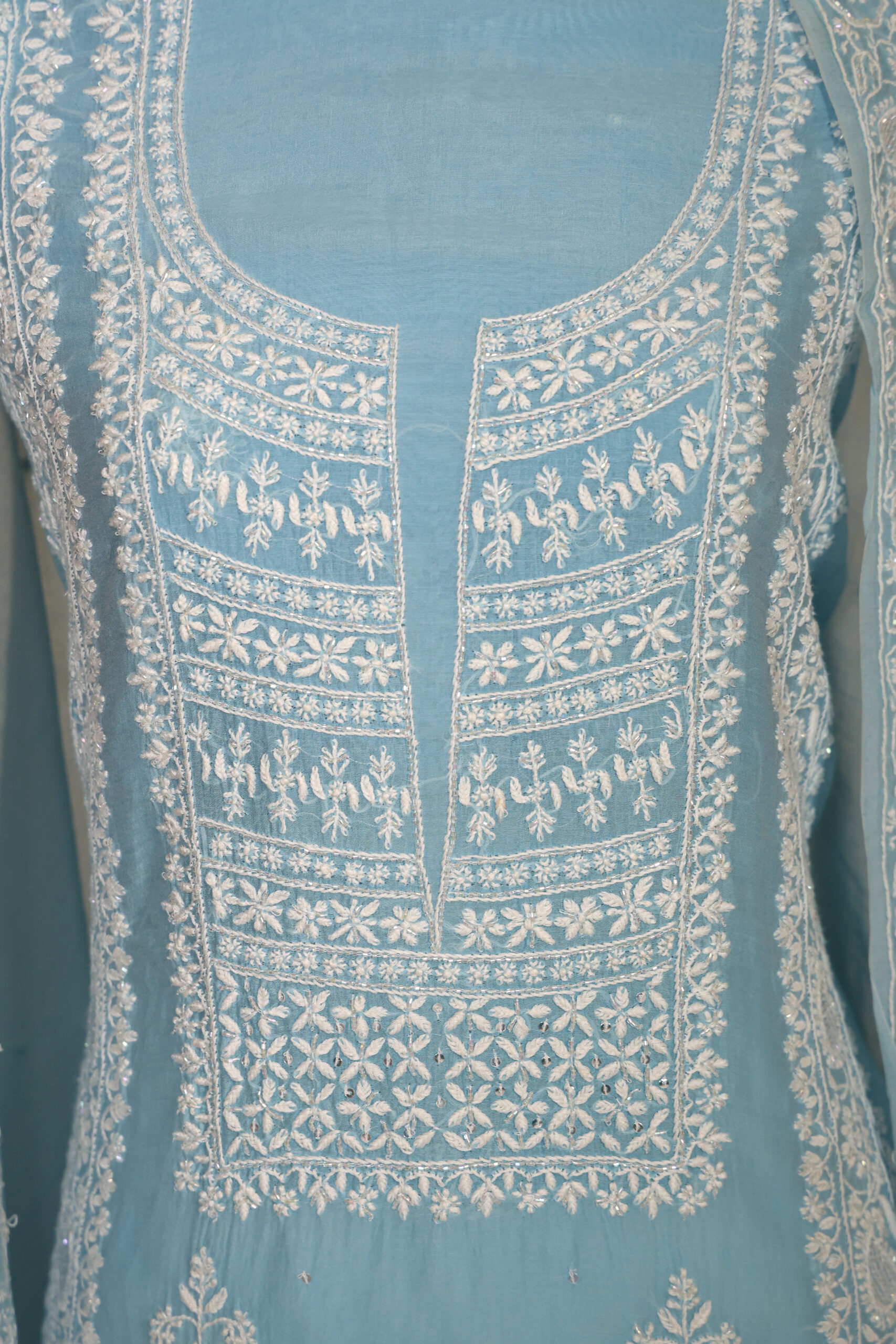 Women's Lakhnavi Handcrafted Pure Mul Chanderi Unstitched Kurta And Dupatta Set - Image 3