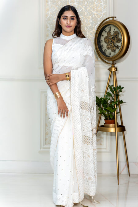 While Chikankari Saree