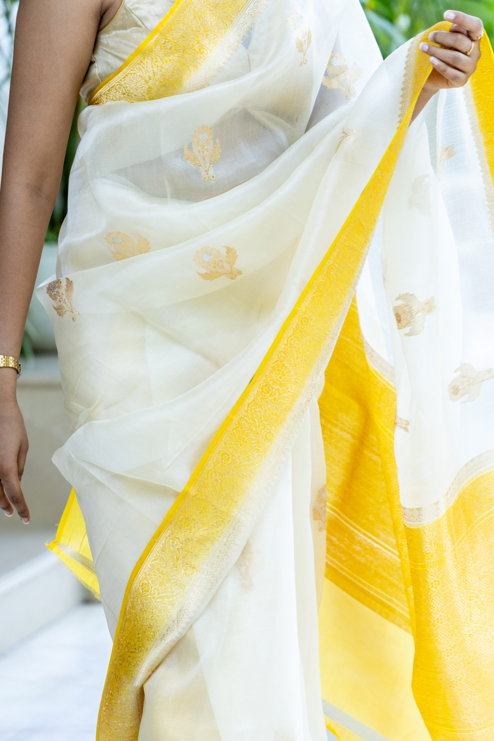 Saanvi – Yellow & White Banarasi Saree - Image 6