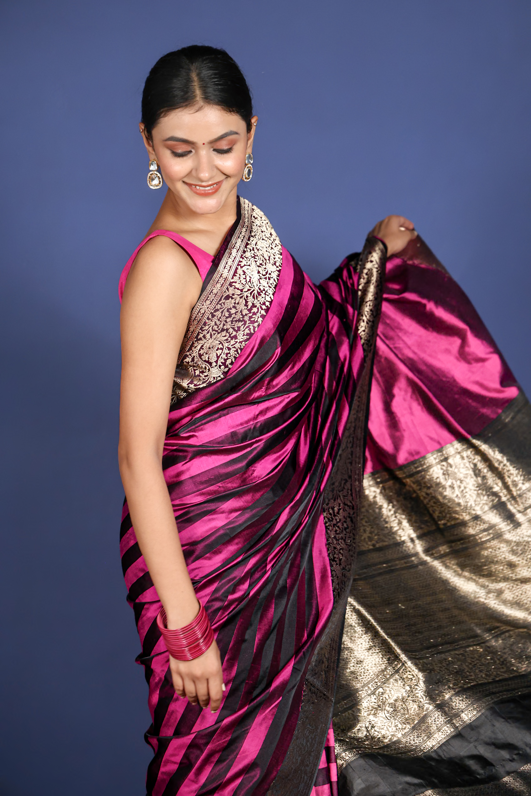 Taabir – Purple & Hot Pink Pure Katan Silk Banarasi Saree - Image 3