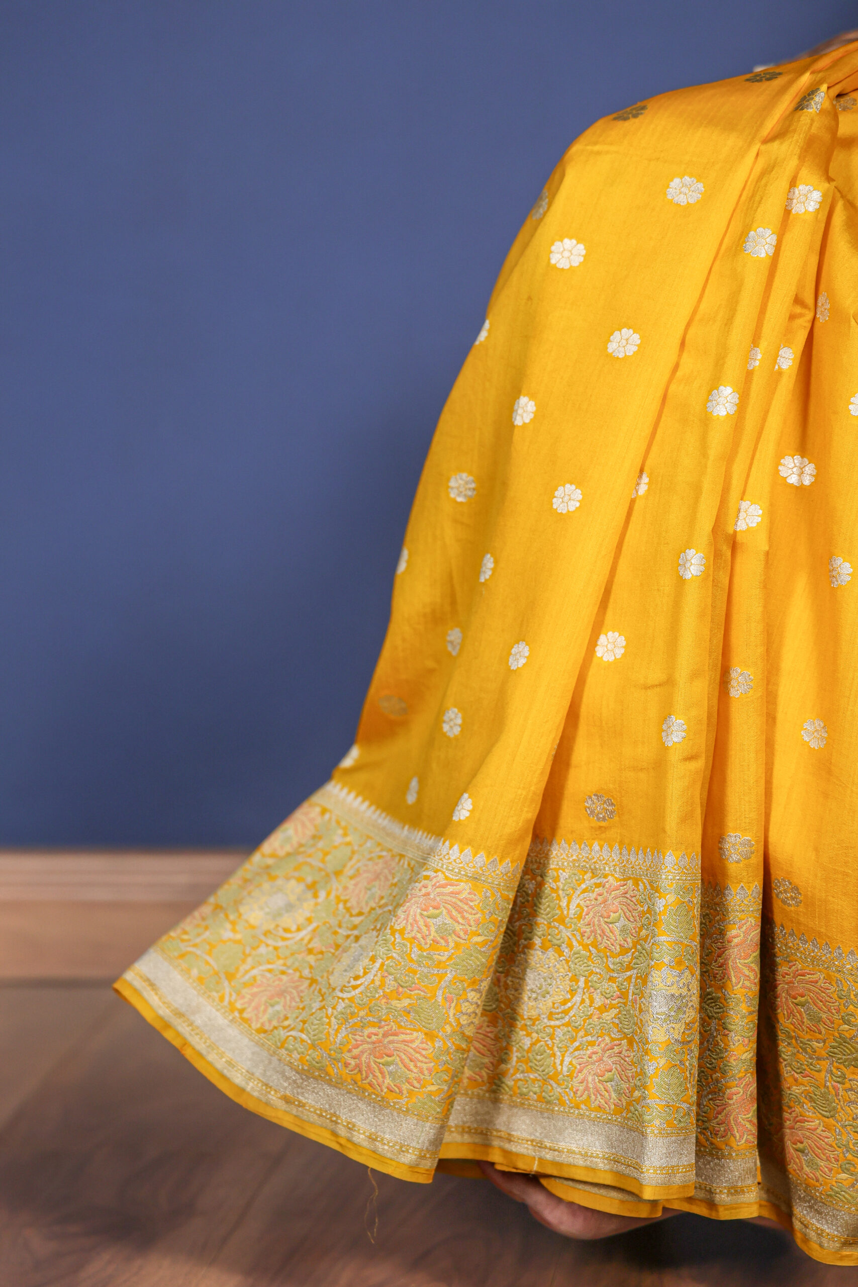 Yellow Pure Katan Chiniya Silk Saree - Image 5