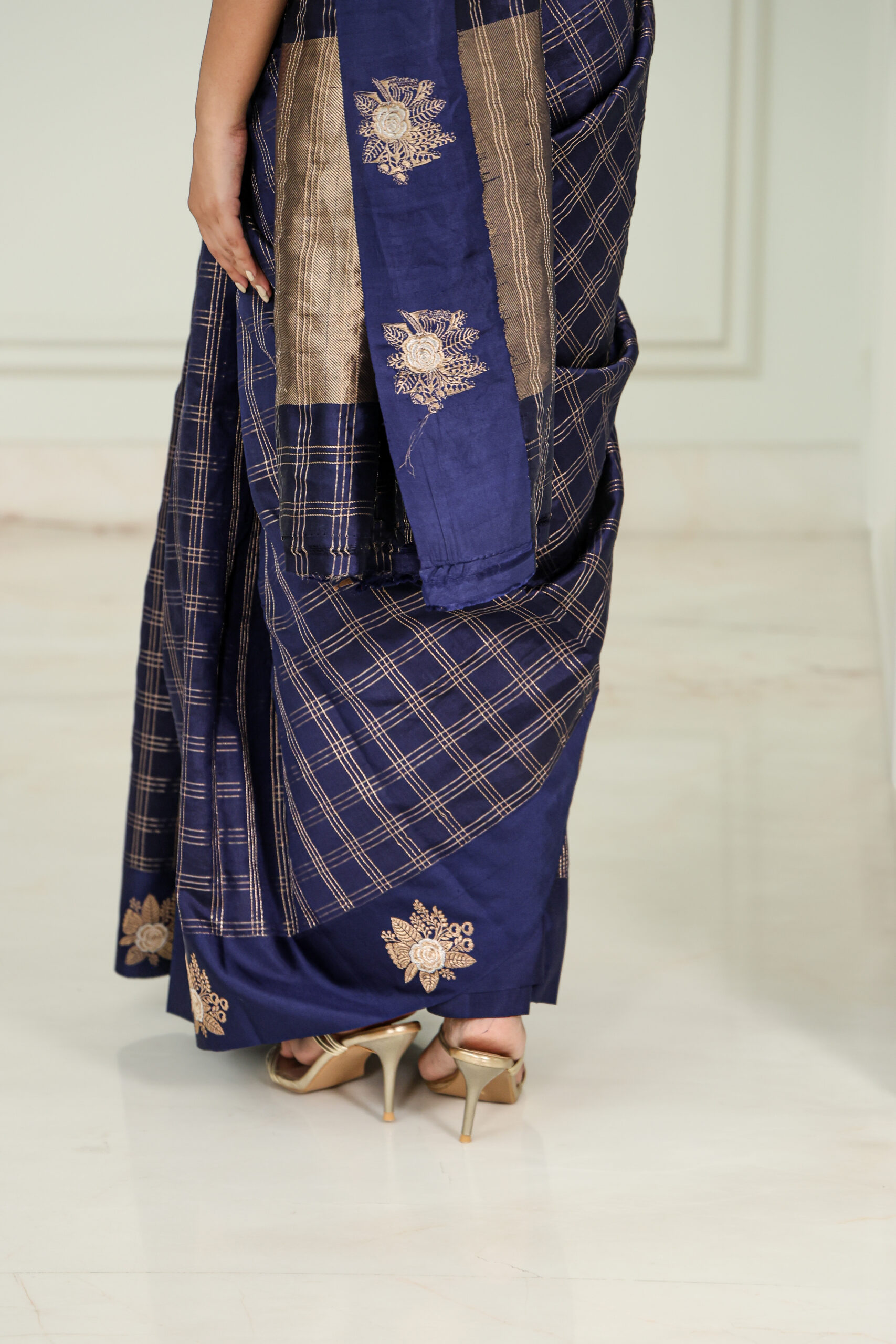 Midnight Symphony – Pure Navy Blue Katan Silk Saree with Kadwa Weave - Image 6