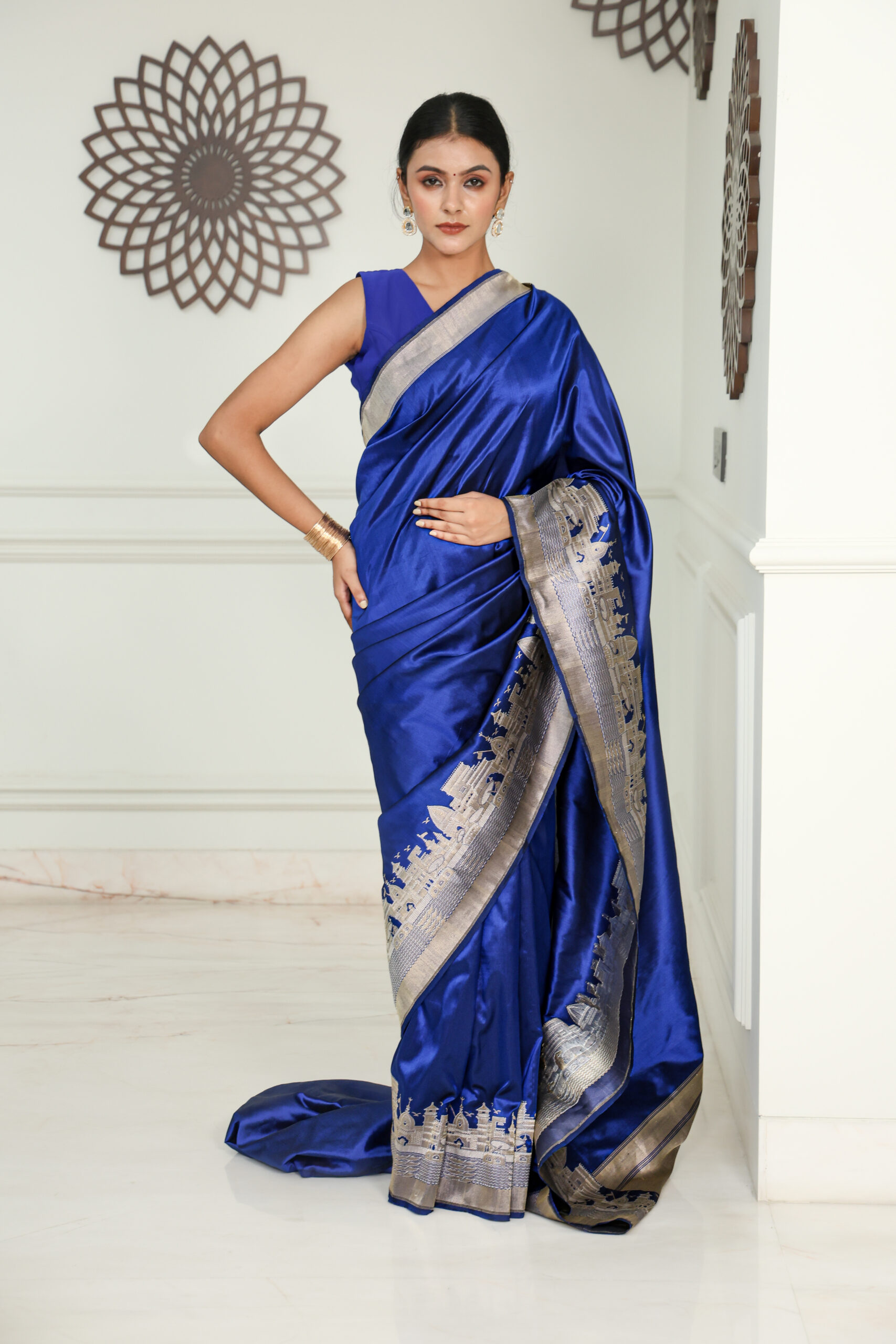 Eternal Banaras – Navy Blue Pure Katan Silk Handloom Saree - Image 2
