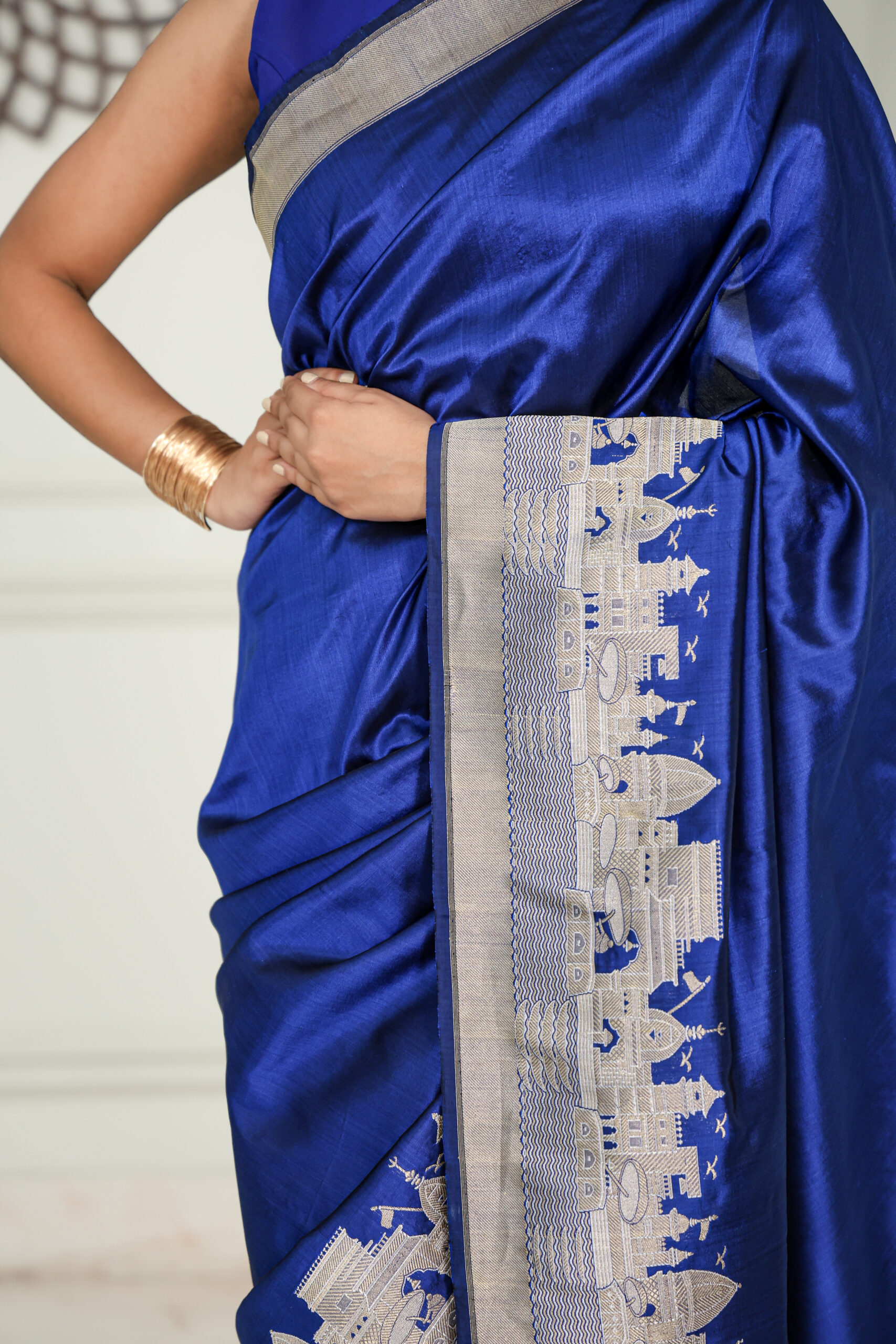 Eternal Banaras – Navy Blue Pure Katan Silk Handloom Saree - Image 7