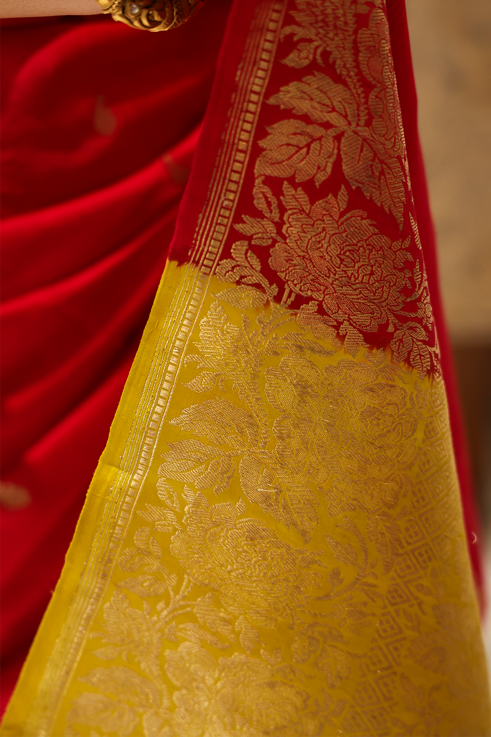 Hot Pink and lemon yellow Mashru Silk Saree - Image 4