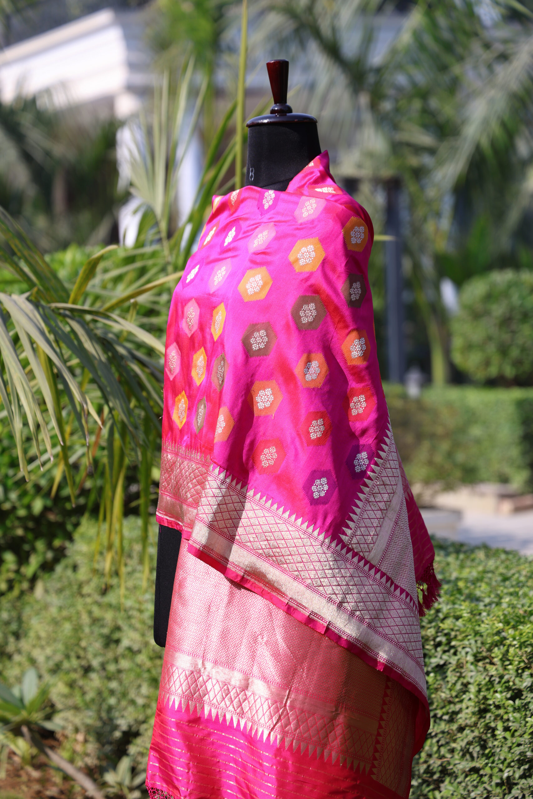 Zar-e-Rang - Rani Pink Rangkat katan Silk Dupatta - Image 5