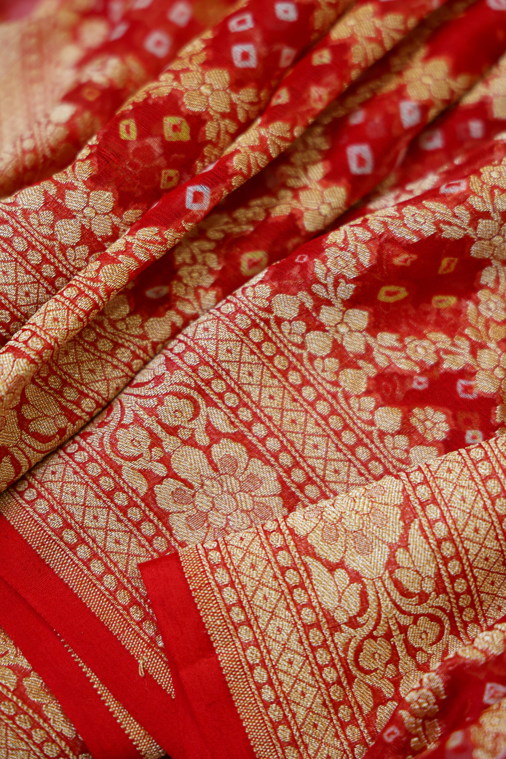 Rosa Saaz - Red and Yellow Banarasi Bandhini Georgette Saree - Image 5