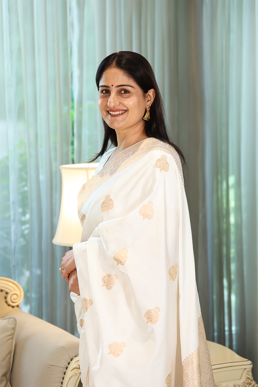 Ivory Mashru Silk Saree with Zari Border and Boota - Image 2